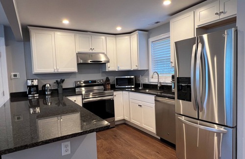 Fort Howard House | Cheerful 2 Home