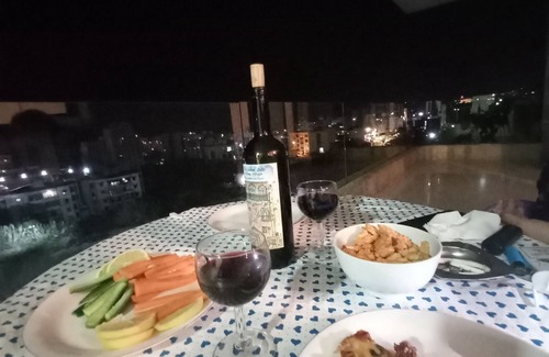 Naqqache Apartment | Cheerful 3 bedroom flat with jaccuzi & open view