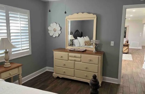 Conway House | Cheerful 3 Bedroom Home in Sunny Orlando