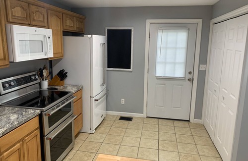 Nelsonville House | Cheerful 3 bedroom, 2 bath home.