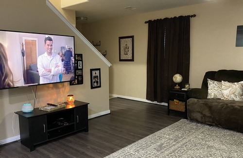 Northeast Houston House | Cheerful 4-Bedroom home in family friendly neighborhood