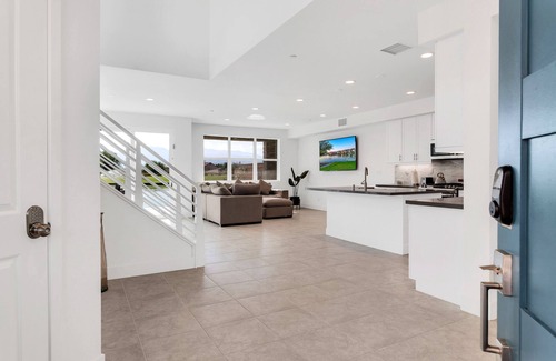 Indio House | Cheerful 4-bedroom vacation home with POOL
