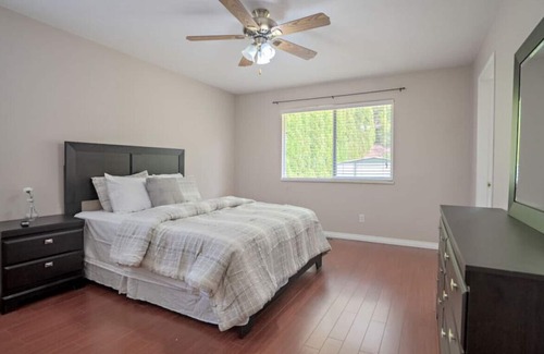 Upper Ten Oaks House | Cheerful 5 Bedroom Home