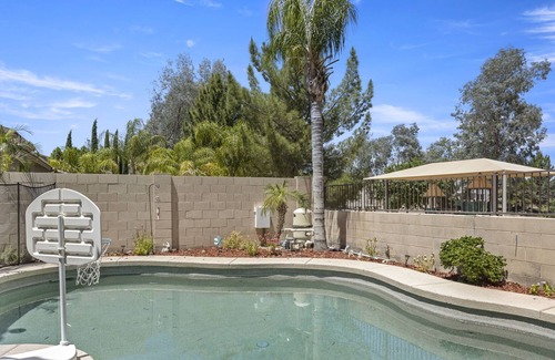 Surprise Farms House | Cheerful 5-Bedroom home With Pool