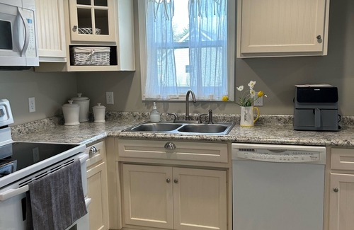 Wolcottville Cottage | Cheerful Cottage Nestled on Beautiful Witmer Lake