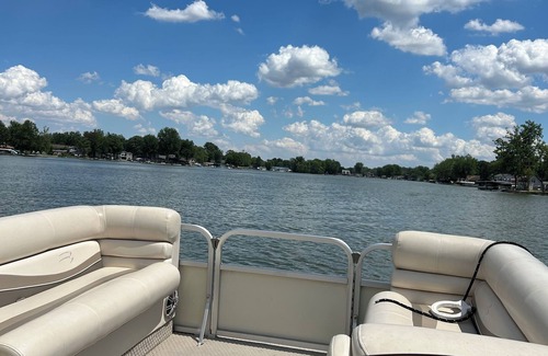 Wolcottville Cottage | Cheerful Cottage Nestled on Beautiful Witmer Lake