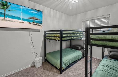 Troutdale House | Cheerful remodeled home near I-84