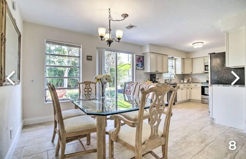 Deerfield Beach House | Cheerful, Sunny and Bright 2 Bedroom!