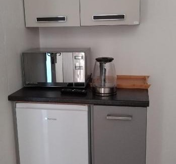 Evander House | Cheers