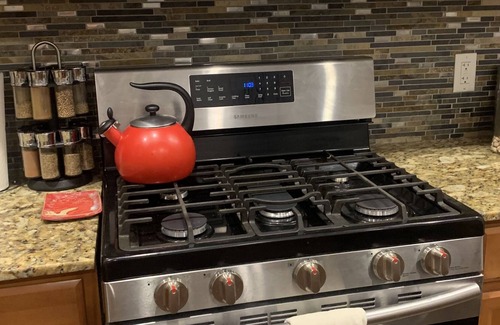 Northside House | Chef’s kitchen home in walkable Northside, ten minutes from downtown Cincinnati