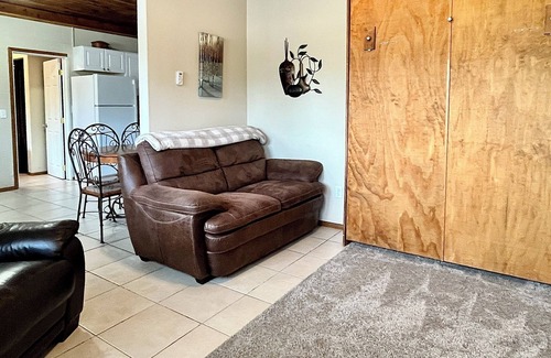 Chelan House | Chelan Cozy Getaway: Pet-Friendly, Downtown, WIFI, Steps to Riverwalk Park