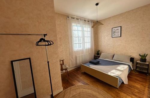 Nantheuil House | Chemin du bel air