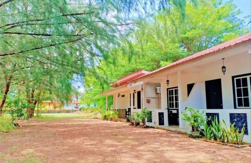 Kampung Kedawang Hotel | Chenang Indah Chalets