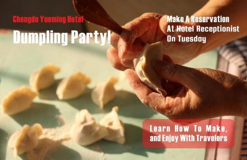 Qingyang Hotel | Chengdu Yueming Hotel,2-minute walk to Subway ,close to Kuanzhai Alley and Chunxi Road,Free laundry, Free coffee, Chengdu food,English communication well,Private travel advice