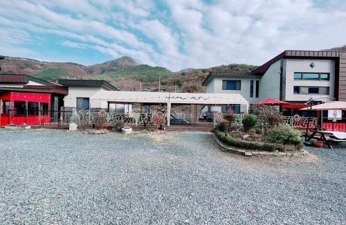 Cheongdo House | Cheongdo dolgorae poolhouse pension