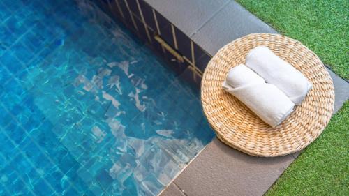 Cheongdo House | Cheongdo Ellago Poolvilla Pension