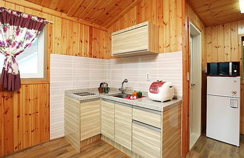 Cheongdo House | Cheongdo Mountains Bed and Breakfast