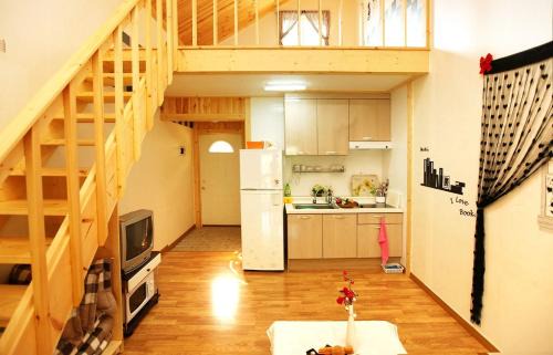 Cheongju House | Cheongju Okhwadaestory Pension