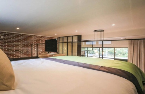 Cheongju House | Cheongju Okhwayongsojelpyeong Pension