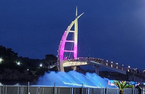 Songsan-dong Hotel | Cheonjiyeon Crystal Hotel