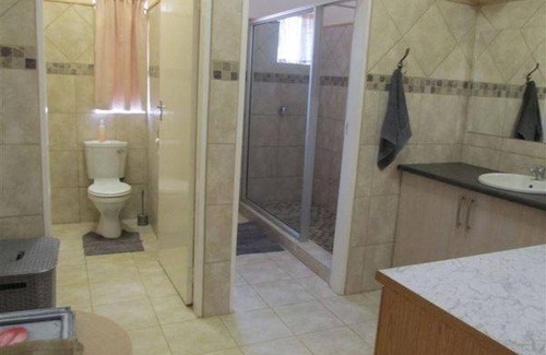 Potchefstroom Apartment | Cherry on Top Central for GROUPS