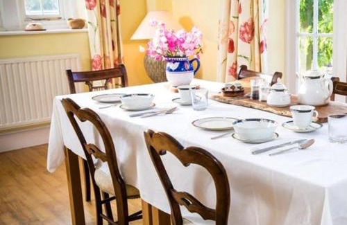 Bradford-on-Avon Bed & Breakfast | Cherry Orchard Farm