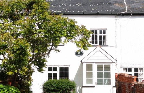 Lympstone Cottage | Cherry Tree Cottage- 3 bedroom cottage in perfect village location