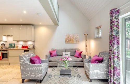 Faversham House | Cherry Tree Cottage