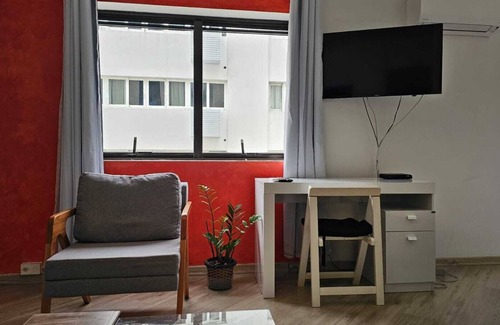 Itaim Bibi Apartment | Chez Adriano!Seu canto em área nobre com estacionamento!