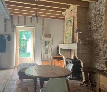 Saint-Germain-dEsteuil Bed & Breakfast | Chez Amélie