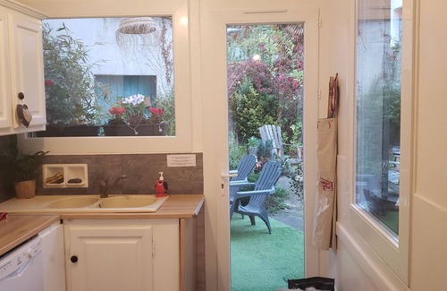 Cierp-Gaud House | Chez Anne, House with fireplace, billiard table, Garden