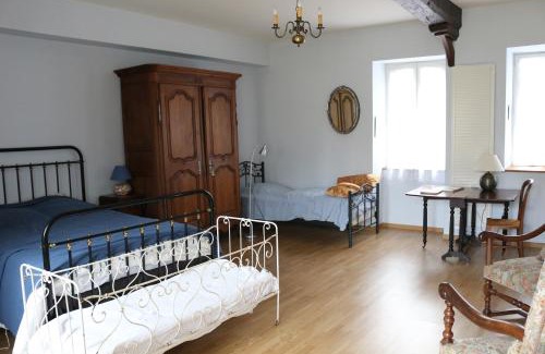 Souvigny House | Chez Célestine