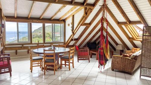 Terre-de-Haut House | Chez Claire & Eric