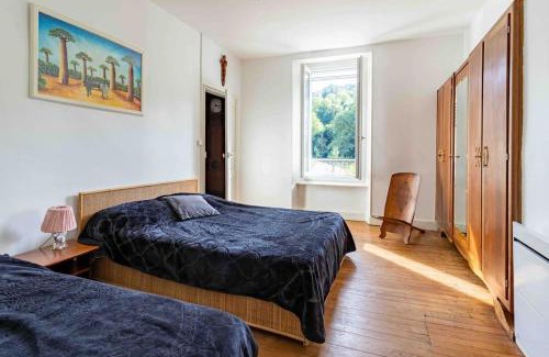 Coupiac House | Chez Dalmasou Maison 120 m2 jardin terrasse 3 chambres wifi parking centre village