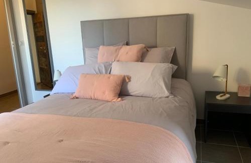 Saint-Quentin-la-Poterie Bed & Breakfast | Chez Fine