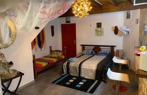 Terre-de-Bas House | Chez HENRIETTE