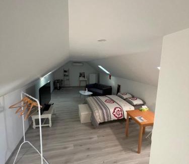 Cepoy Bed & Breakfast | Chez Julie