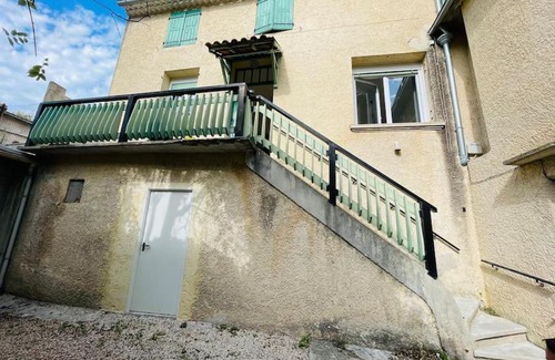 Bollene Apartment | Chez Léo I - Appartement T2 proche Tricastin