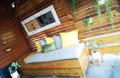 Destrellan House | Chez Labise