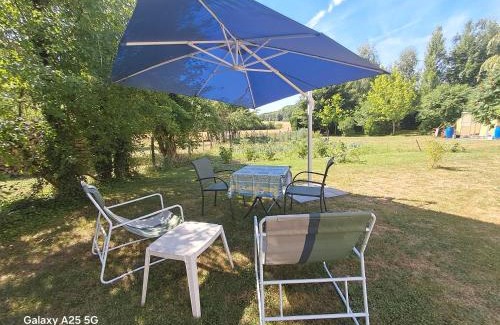 Saint-Martin-sur-Ocre House | Chez les 2 freds