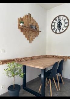 Saint-Flour Apartment | Chez Louis
