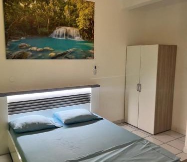 Les Abymes Apartment | Chez Marc