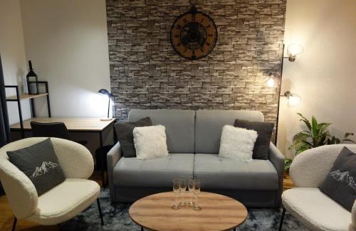 Briancon Apartment | Chez petit Louis- Appart centre ville jusqu'à 6 personnes