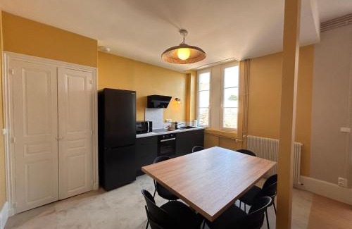 Meursault Apartment | Chez Romain - Appartement au coeur de Meursault