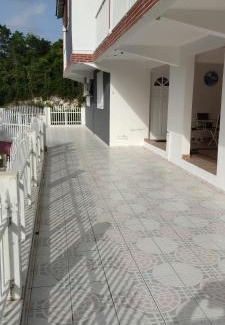 Le Moule House | Chez Tatie-Clo devient Gray Coconut Cake