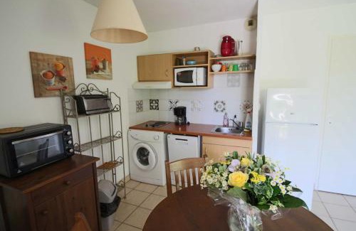 Prayssac Apartment | "Chezvero46" résidence 3 étoiles avec piscine, wifi et vélos