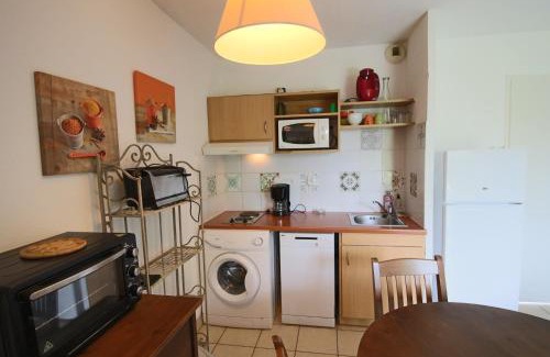 Prayssac Apartment | "Chezvero46" résidence 3 étoiles avec piscine, wifi et vélos