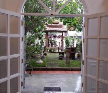 Old City Villa | Chiangmai Singharat Road Villa