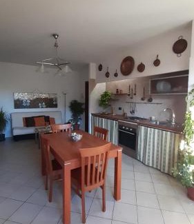 Castellina Scalo Apartment | Chianti Roses Monteriggioni