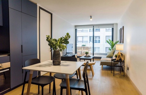Apoquindo Apartment | Chic 1BR Oasis for 3 in Lively Las Condes